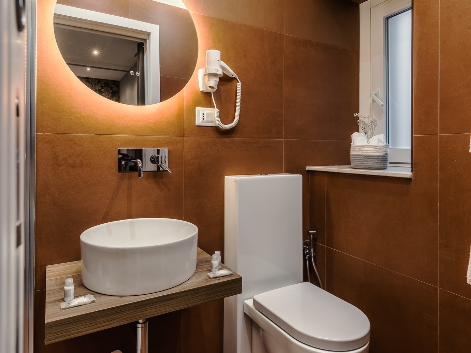 bagno3_4x3_crop_low_1600x1200